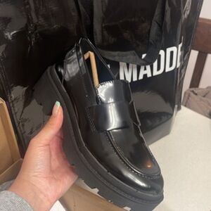WOMEN STEVE MADDEN LOAFERS **BRAND NEW**